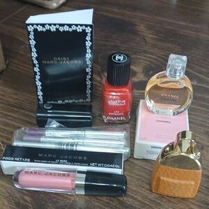 MARC JACOBS, CHANEL & MCM LOT OF ITEMS & Fashion Jewerly